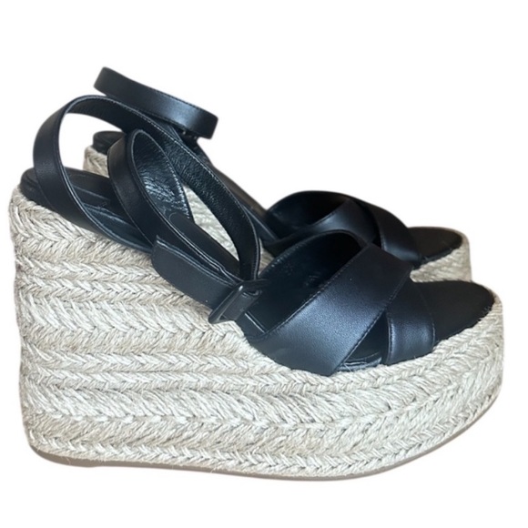 Christian Louboutin Mariza 130
black leather wedges RETAIL 945 - Picture 4 of 10